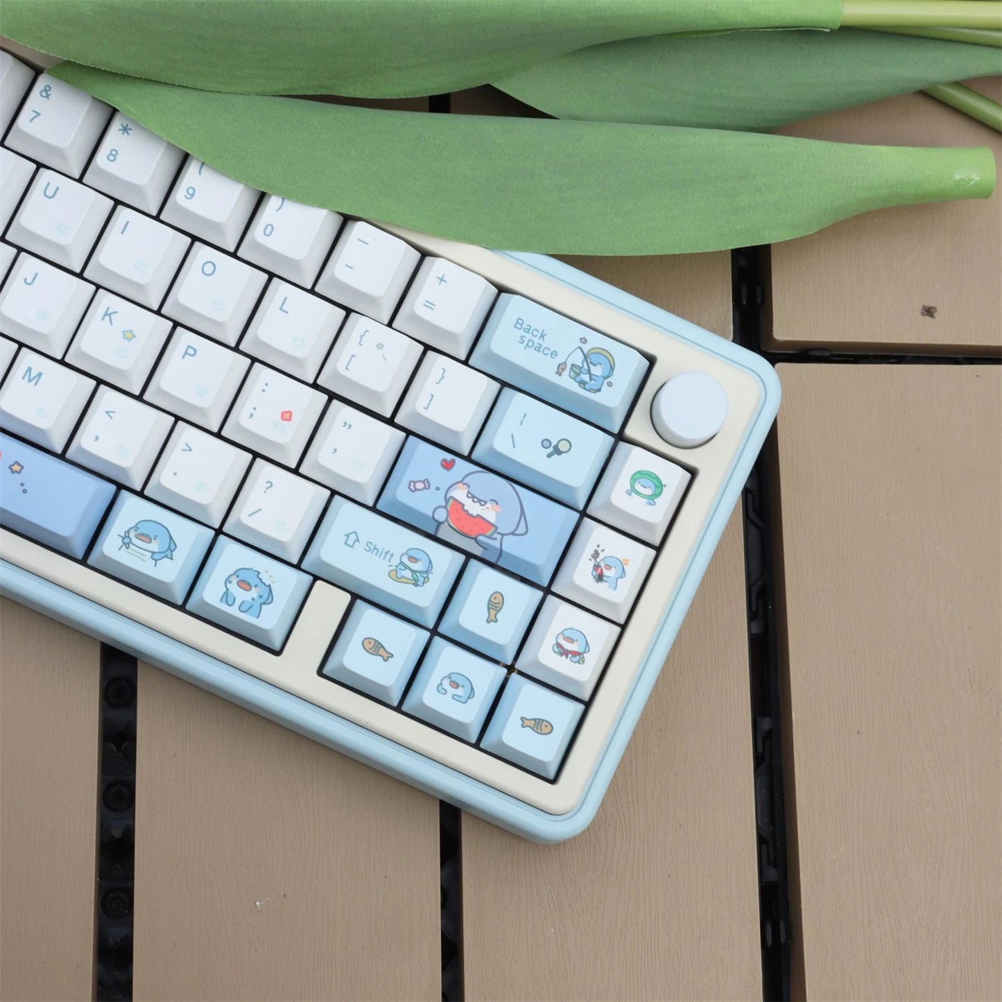 Hot Blooded Shark Theme Keycaps